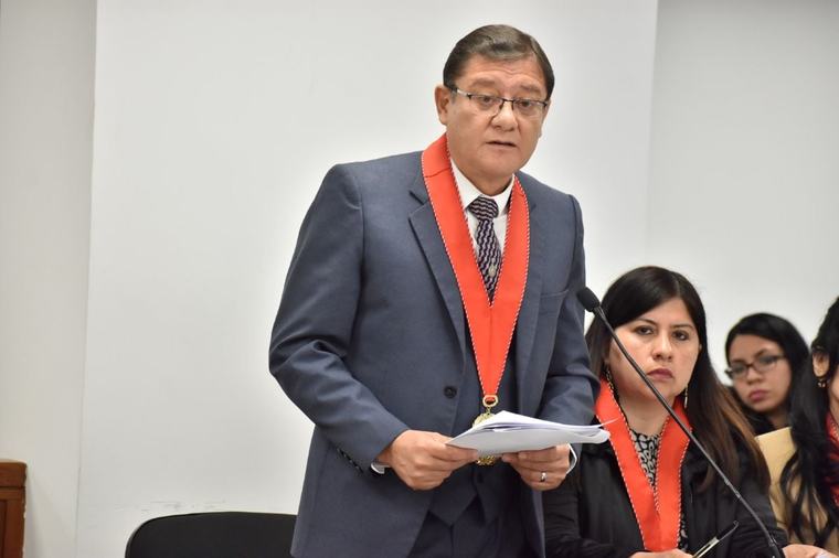 Fiscal Chávez Cotrina considera un “error” que Rafael Belaunde interactuara con detenidos por asesinato en Trujillo