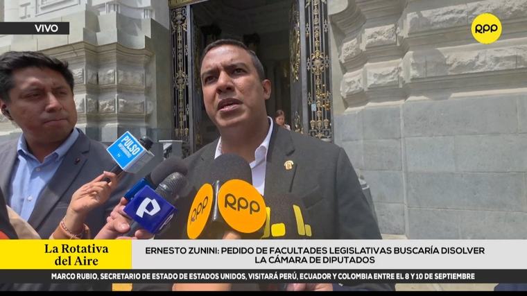 Ernesto Zunini señala que pedido de facultades del Ejecutivo sería un "intento encubierto" de disolver la Cámara de Diputados