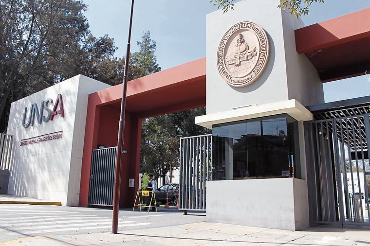 Universidades de Cusco y Arequipa manejan millones del canon, pero arrastran brechas