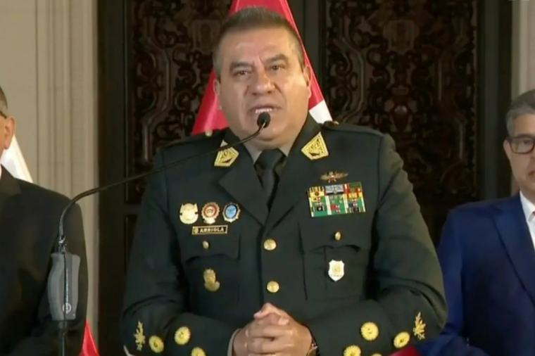 Óscar Arriola renuncia a jefe de la PNP: senadores y ministros se pronuncian frente anuncio