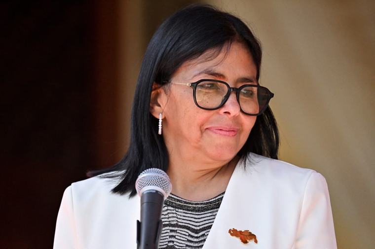 Delcy Rodríguez defiende a cuestionado empresario que explotará crudo venezolano para Estados Unidos