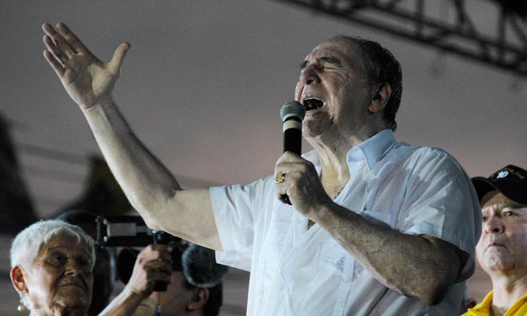 Ordenan la detención del expresidente ecuatoriano Abdalá Bucaram por caso de presunta delincuencia organizada