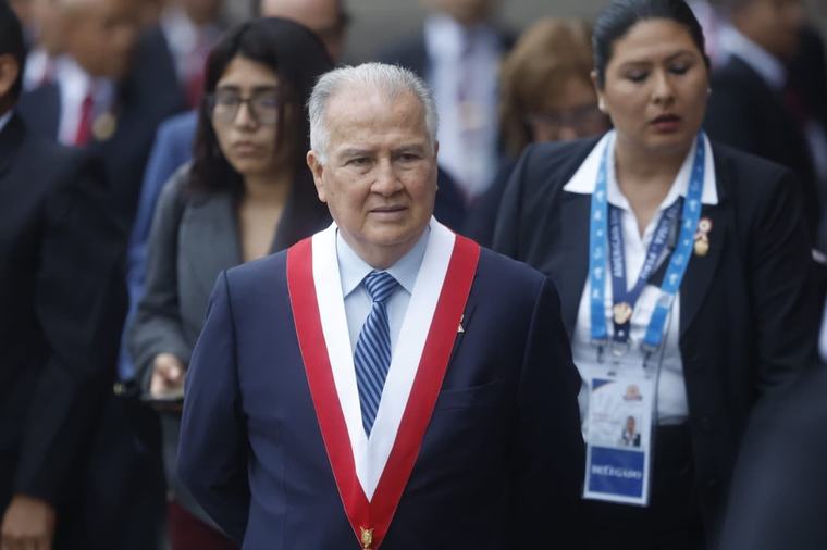 Senador Alfonso López Chau afirma que Ahora Nación analizará punto por punto pedido de facultades del Ejecutivo