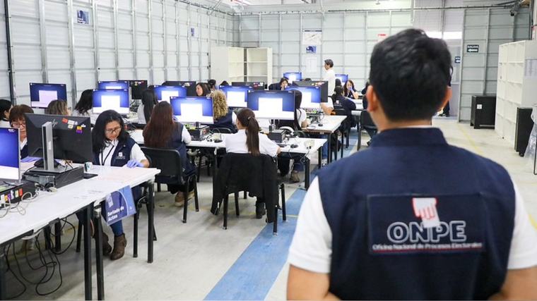 ONPE inició la impresión de cerca de 90 000 actas electorales para la elecciones regionales y municipales