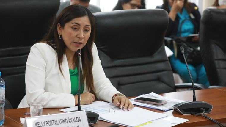 Fiscalía abre investigación preliminar a excongresista Kelly Portalatino tras atropellar con su vehículo a ciclista