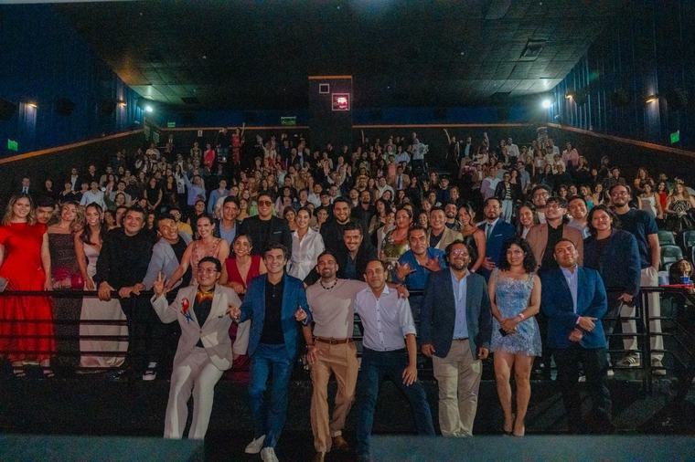 Separada pero nunca sola conquista la cartelera peruana en su estreno