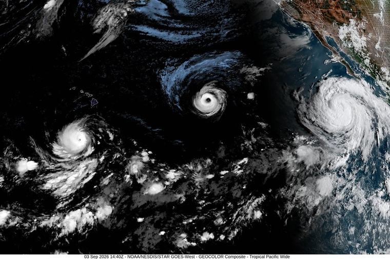 Marie se convierte en huracán categoría 1 mientras se acerca al noroeste de México