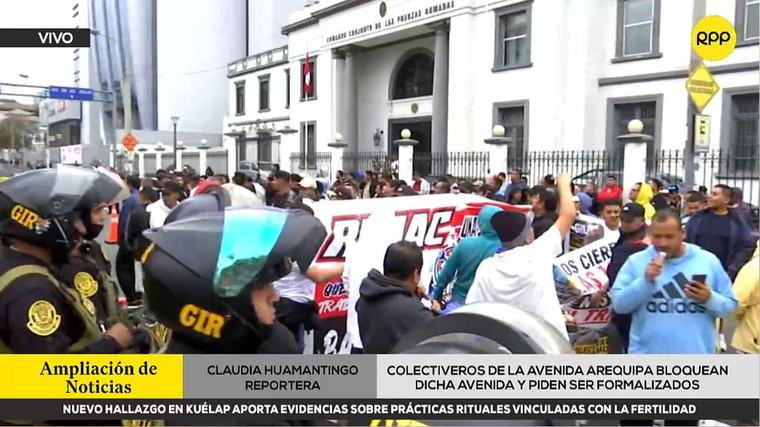 Colectiveros informales invadieron la avenida Arequipa en rechazo al carril bidireccional del Corredor Azul [VIDEO]