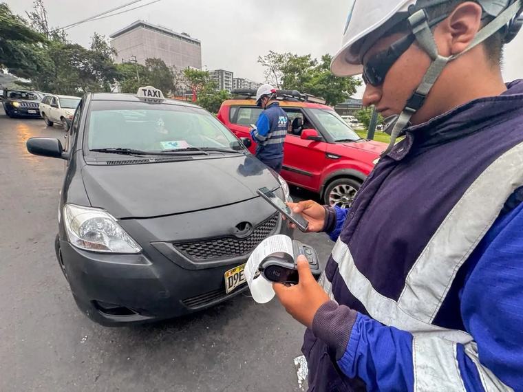 ATU: fiscalizarán tránsito de av. Javier Prado en horas punta durante setiembre