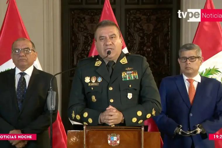 Óscar Arriola dejará la comandancia general de la Policía Nacional del Perú