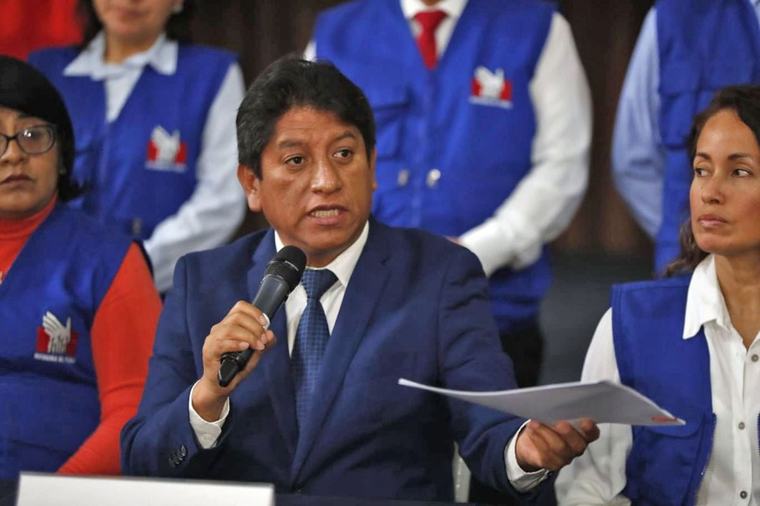 Josué Gutiérrez ofrece disculpas por sus declaraciones sobre un eventual cierre del Congreso