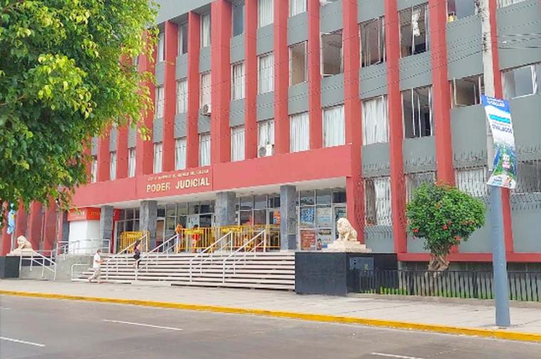 Hallan presunta granada en el frontis de la Corte Superior de Justicia del Callao