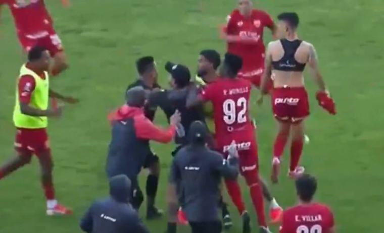 Sport Huancayo vs. Sport Boys termina en bronca tras polémico penal y celebración del gol del ‘Rojo matador’