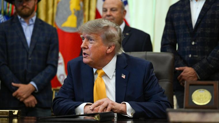 Trump dice que México no tiene nada que ofrecer a EEUU, solo "tamales picantes y tomates"