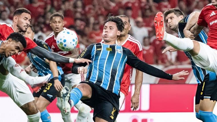 ¿Rendimiento regular? Prensa brasileña calificó la actuación de Erick Noriega tras triunfo de Gremio